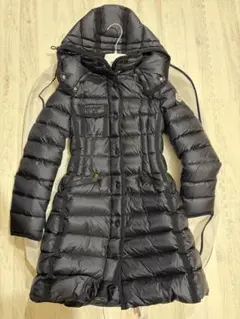 MONCLER ブラック ダウンジャケット　エルミンヌ