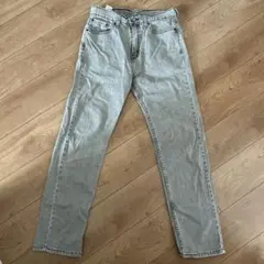 ライトグレー ストレートレッグデニム