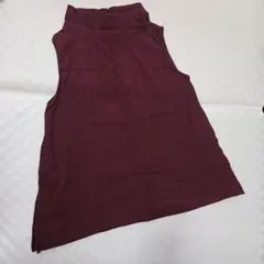 コットン100% バーガンディ ノースリーブ ニット　両側ポケット付き