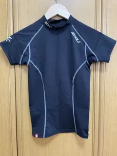 2XUショートスリーブ半袖コンプレッションウェアのサムネイル