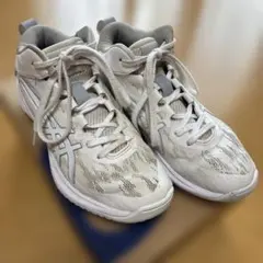 【美品】asics バスケットボールシューズ　ゲルフープV17 23.5㎝