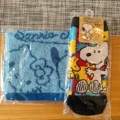 スヌーピーの靴下とサンリオハンドタオルのセット