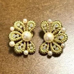 （値下げしました）ゴールド パール　フラワーイヤリング　ヴィンテージ
