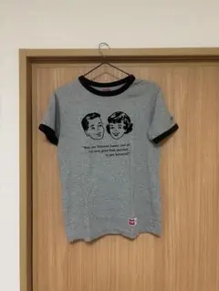 UNIQLOグレー 半袖Tシャツ