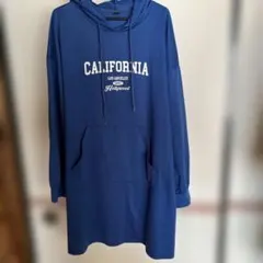CALIFORNIA フード付きネイビーパーカー