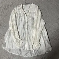 アイボリー リボン付きボタンシャツのサムネイル