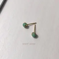 小さな　エメラルド 天然石一粒ピアス/Gサージカルステンレス