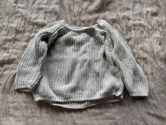 グレー ニット ボタン付き　6-9m