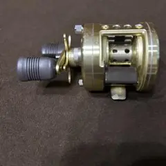05 CALCUTTA 101 ベイトリール 中古 - メルカリ