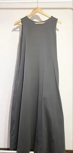 ひざ丈ワンピース