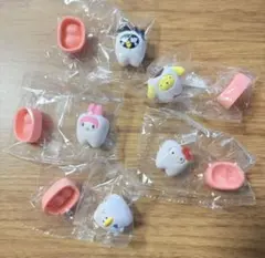 9☆ サンリオキャラクターズ　みんなでなっちゃお！ カプセルトイ　ガチャ　歯