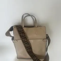 【お値下げ】FENDI ショルダーバッグのサムネイル