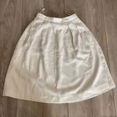 UNIQLO ホワイト フレアスカート　S