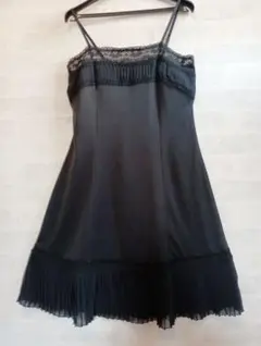 axes femme プリーツ黒ノースリーブ ワンピースM♪