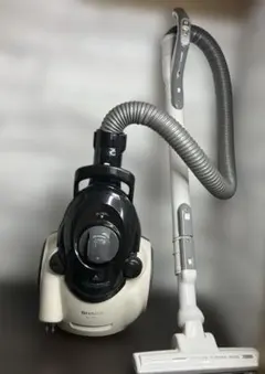 Panasonic キャニスター掃除機 MC-PKL19A-W 18年製 本体 - メルカリ