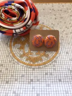 ピアス⭐︎高級シルクネクタイ使用⭐︎ハンドメイド