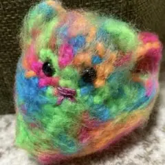 カラフルハート猫　あみぐるみ猫レインちゃん♪モフモフです♪