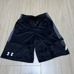 UNDER ARMOUR ハーフパンツ 黒