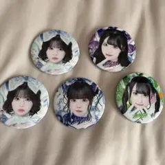 MEGALIFE 缶バッジ 空詩かれん 4個セット - メルカリ