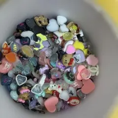 ネイルパーツ詰め合わせのサムネイル