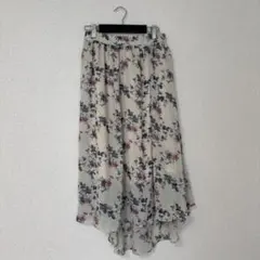 フレアスカート クリーム色 花柄