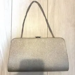 ゴールド クラッチバッグ 装飾的なクラスプ