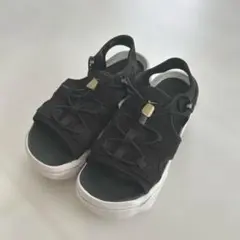 NIKE エアマックス ココ サンダル ブラック　黒　　　23.5のサムネイル