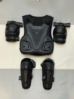 POC VPD 2.0 DH 膝肘セット Mサイズ - メルカリ
