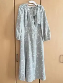 ラインフラワーソフトマーメイドワンピース