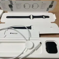 Apple Watch SE第2世代黒本体 充電ケーブル付き　バッテリー95%