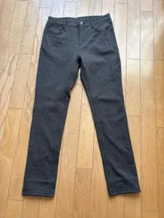 冬使用　ダークグレー パンツ