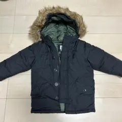 ファー付き黒ダウンコート