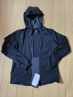 ブラックフード付きメッシュジャケット