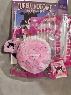 MelloJoyメロジョイ　スクイーズ　カップケーキか？ いちごミルクフォーム