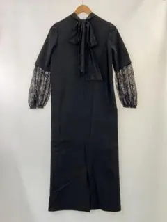 新品　未使用　ブラックドレス レース袖 サイズ38