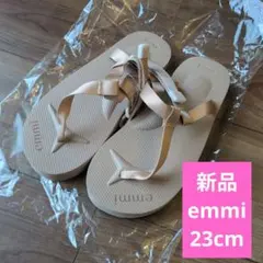 新品 emmi SUICOKE サンダル 23cmのサムネイル