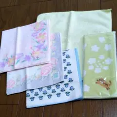 ❁未使用品❁ ガーゼハンカチ3枚、ミニタオル2枚　合計5枚セットセット　まとめ売