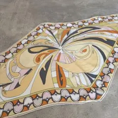 EMILIO PUCCI 幾何学模様 スカーフ　シルク