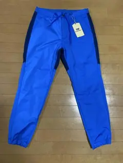 Item thumbnail for item b68cebdb-e50e-4b85-99ae-636bb98493e3