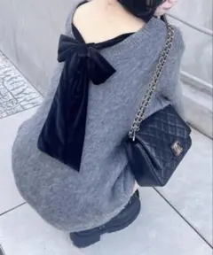 ベロアバックリボン付きオフショルダーセーター グレー フリーサイズ