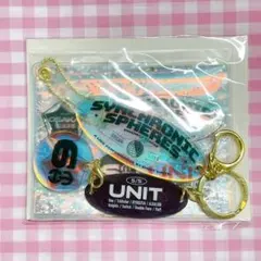 あんスタ ロゴチャーム付きグリッターカードケース - メルカリ