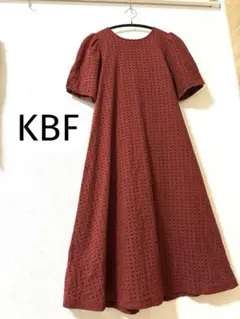 【KBF】美品カットワークAラインワンピース赤系フリーサイズ
