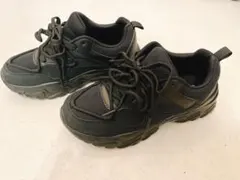 コラボ スニーカー