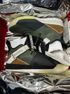 ジョーダン　Travis Scott