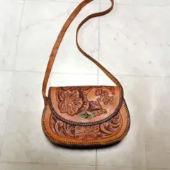 レザー ショルダーバッグ 花柄カービング レトロのサムネイル