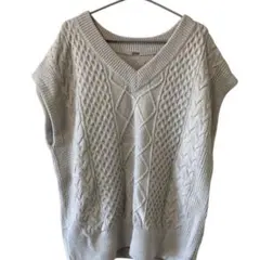 Mila Owen ミラオーウェン ケーブル編みニットベスト アイボリー