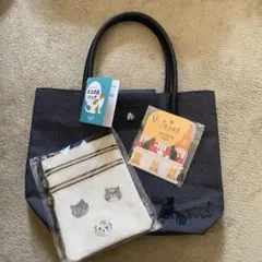 カルディ　猫の日バッグ　プレミアム　カレンダーと3連ポーチ　新品未使用