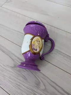 ラプンツェル 蓋付きカップ 紫