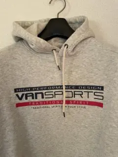 VAN SPORTS（ヴァンスポーツ）の裏起毛スウェットパーカー（グレー）LL