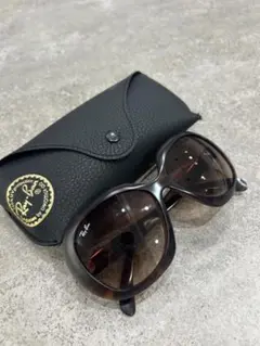 【ほぼ未使用美品】Ray-Ban レディース　サングラス　ケース付き 2025年最新】レイバン ケースのみの人気アイテム - メルカリ